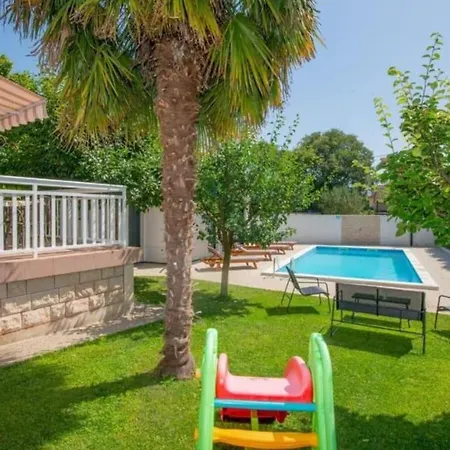 With 2 Bedrooms * Dropuljici