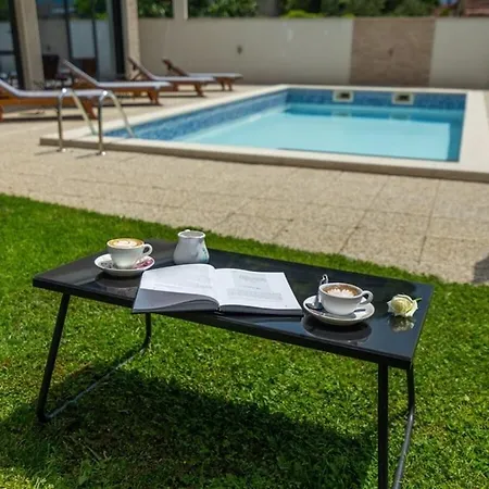 Apartamento With 2 Bedrooms