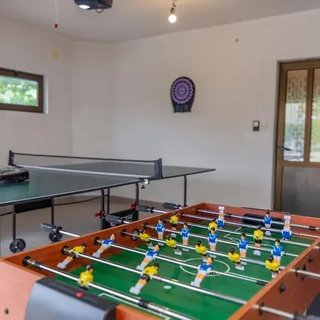 Apartamento With 2 Bedrooms *