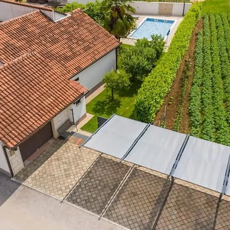 With 2 Bedrooms